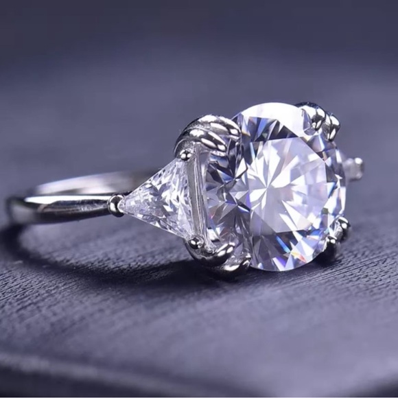 Silver 925 5CT Certified Lab Grown Diamond Brilliant Cut Claws Waddling Size 6,5 - Picture 6 of 13